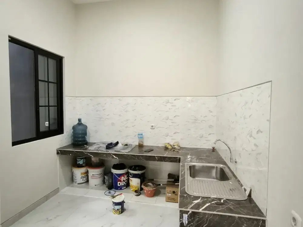 Dijual Rumah 2 Lantai Baru Gress di Rungkut