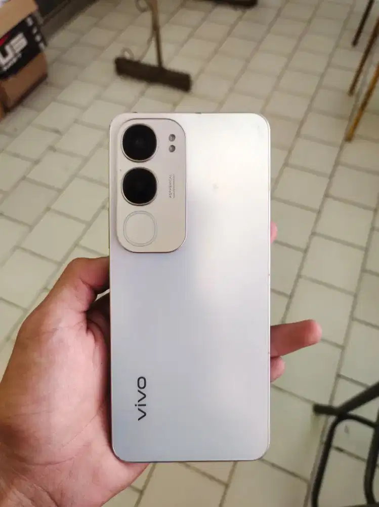 2nd : Y19s 4+4/128 4G