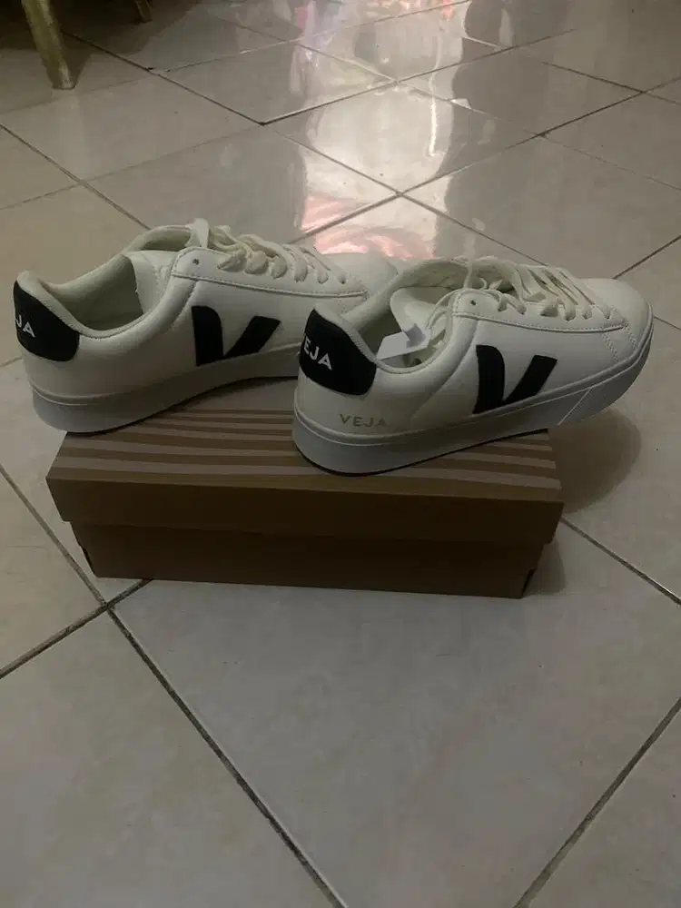 veja sepatu casual