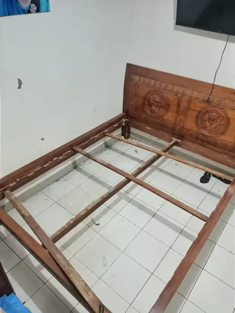 Ranjang Jati ukir dipan