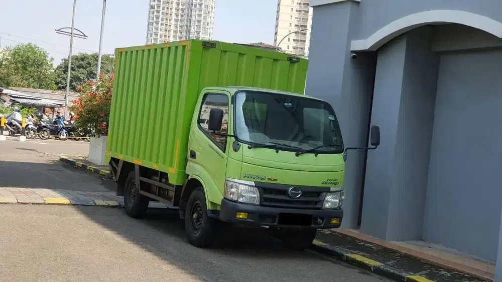 Hino Dutro Box Besi 4 Ban Standard Hijau 2017 Siap pakai plat kuning