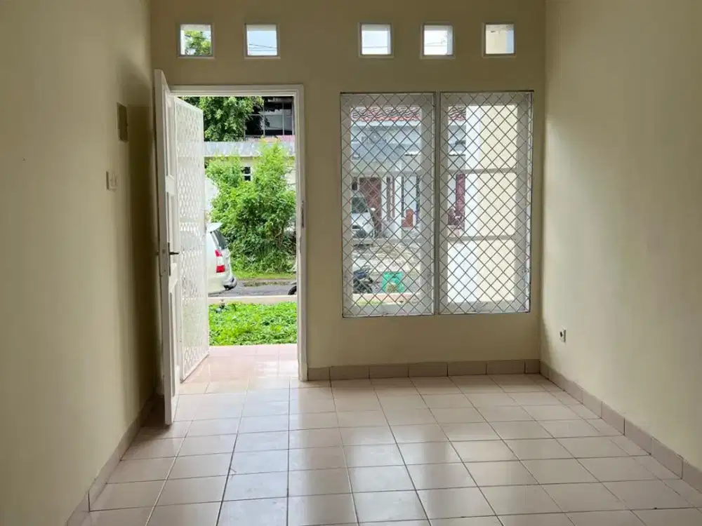 Rumah Asri Siap Huni Di Meadow Green Lippo Cikarang