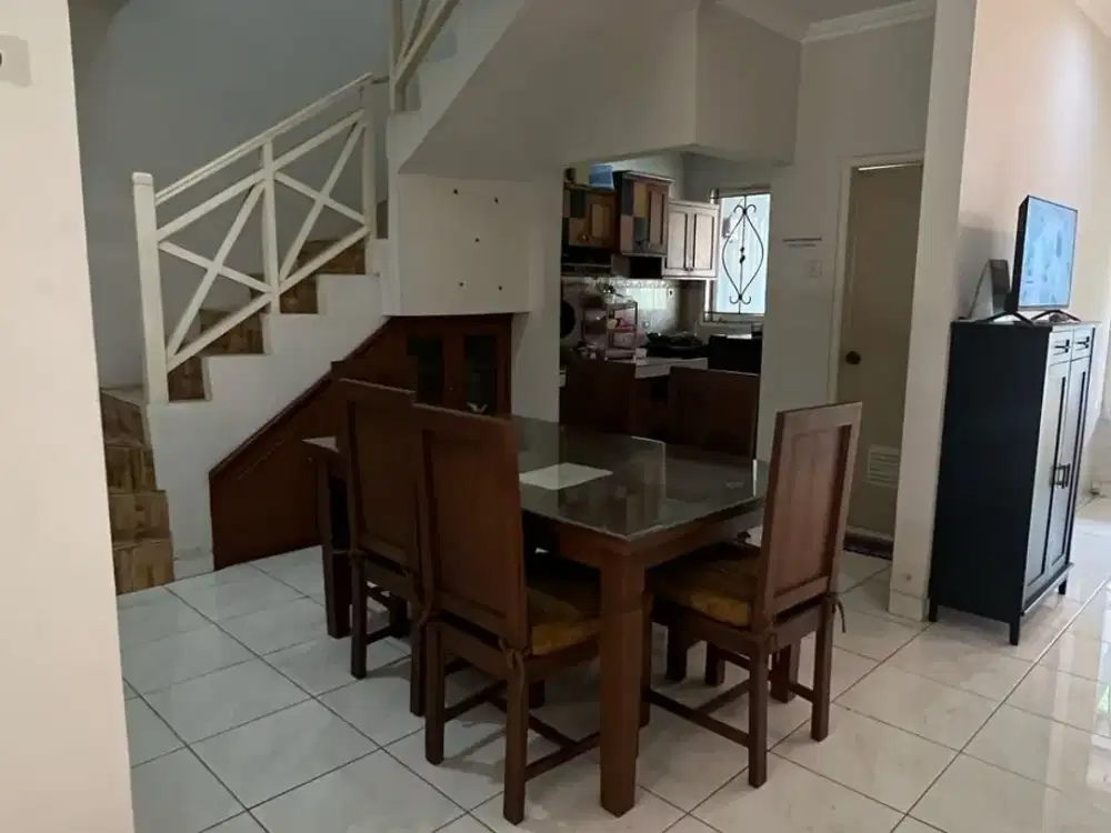 Rumah 2 Lantai Di Meadow Green Lippo Cikarang