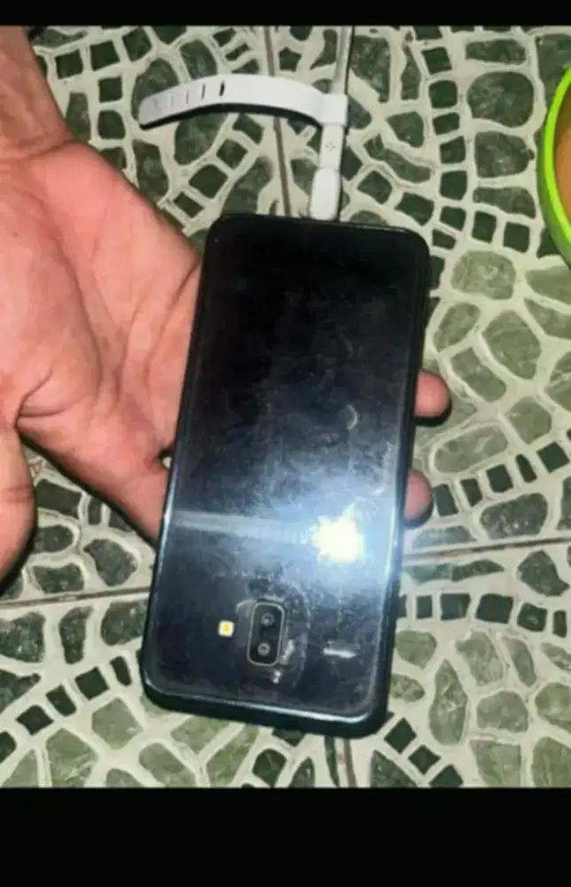Samsung j6+ bekas layak pakai