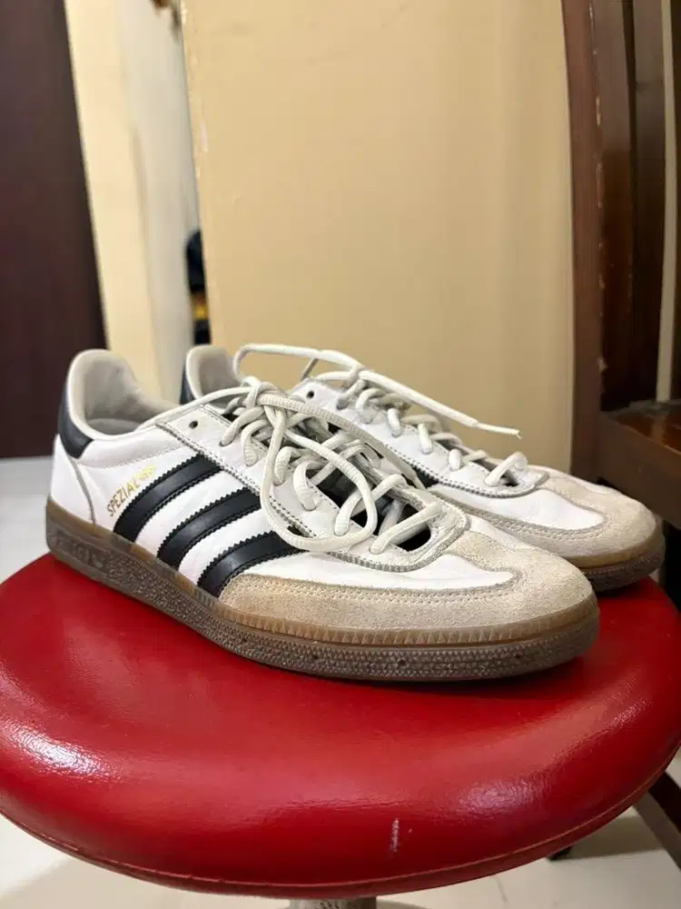 Adidas spezial white gum
