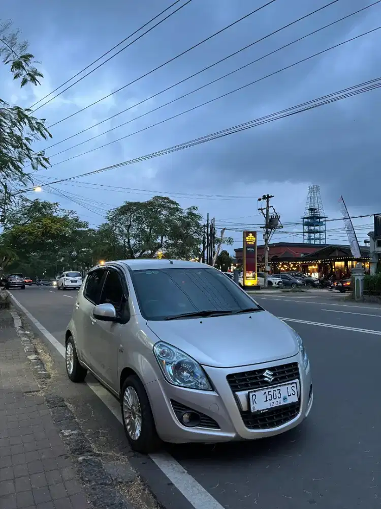 Suzuki Splash Matic 2015 Low KM Purwokerto
