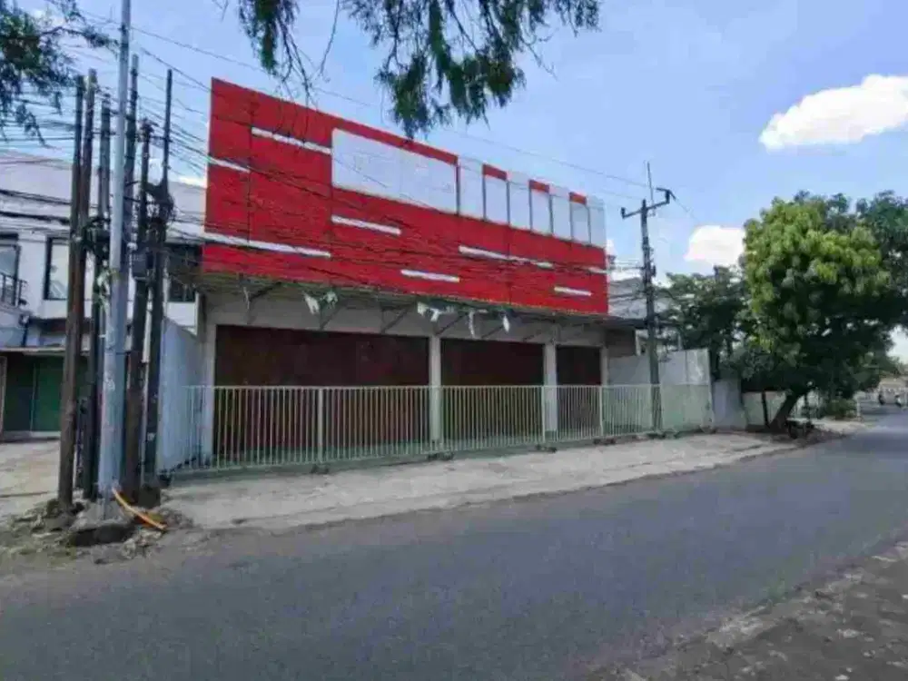 Bangunan Pinggir Jalan Raya Sultan Agung Medan Satria Bekasi