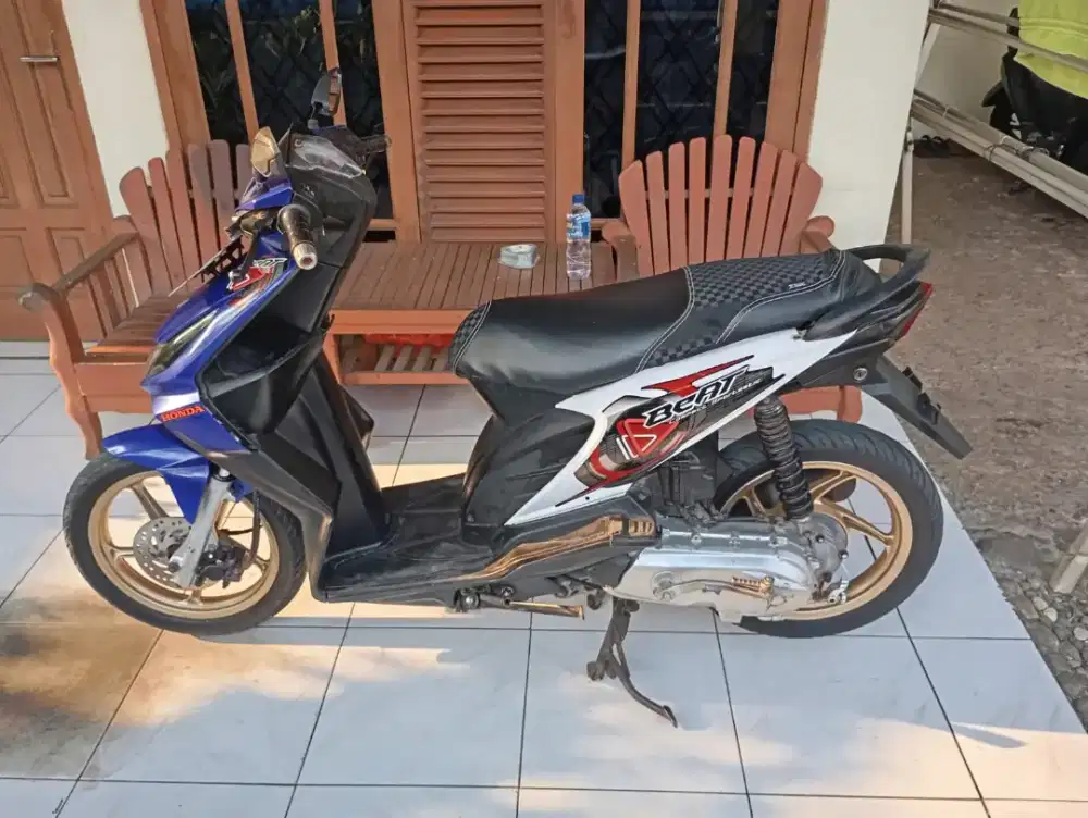 Dijual Honda Beat karbu lengkap bringgg josss
