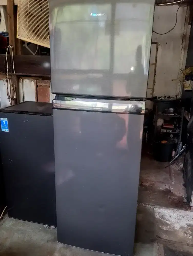 Kulkas PANASONIC Jumbo 2 pintu