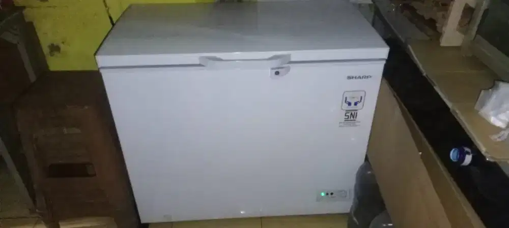 Freezer Sharp FRV 210X