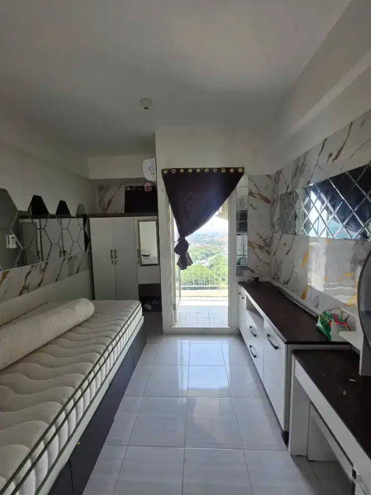 Puncak cbd 1 br semi furnish siap pakai 1.85jt / bln
