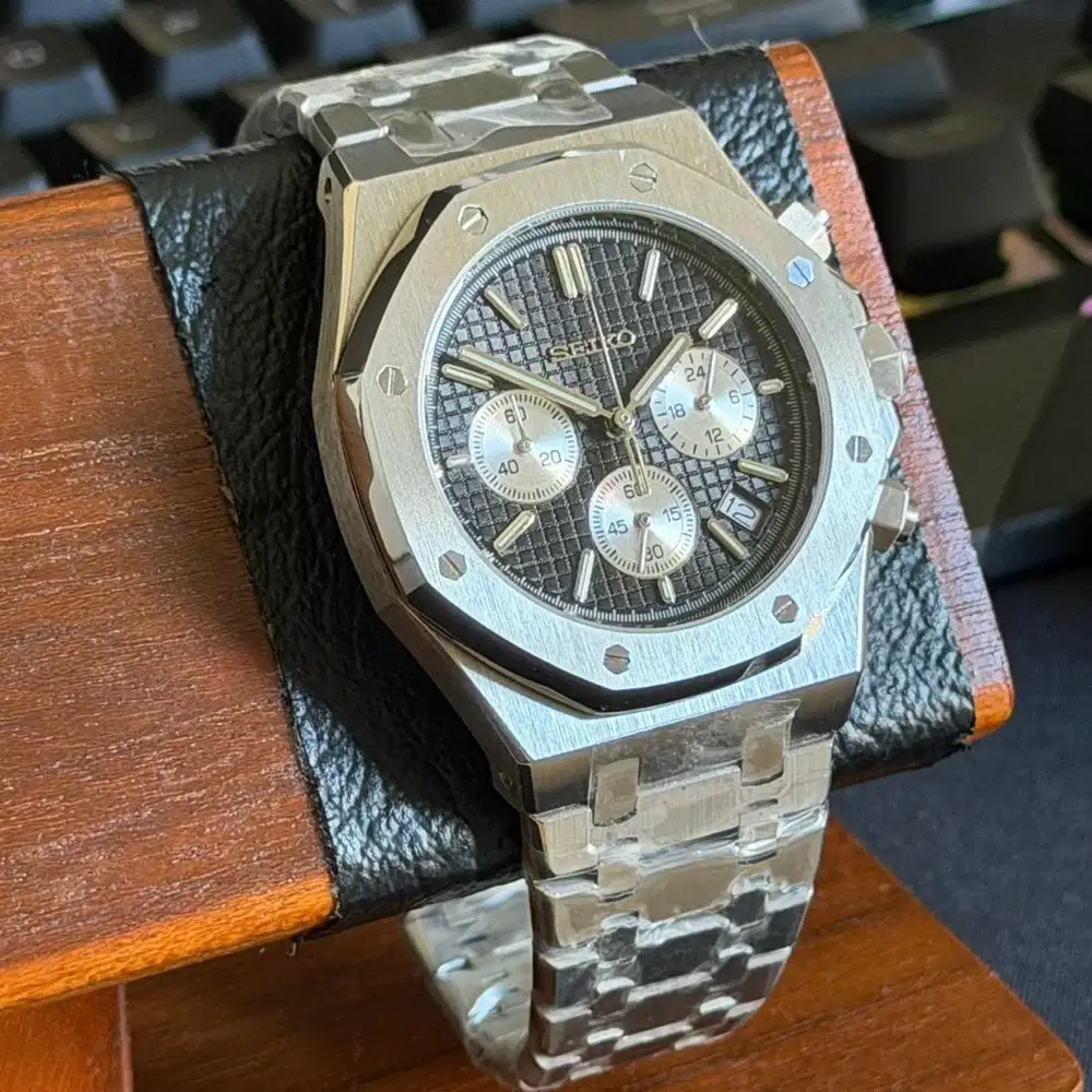 Seiko Royal Oak Black Titanium VK63 Chronograph Special Edition