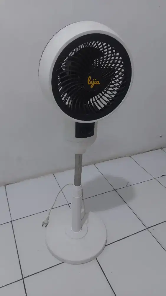 Kipas angin berdiri Normal