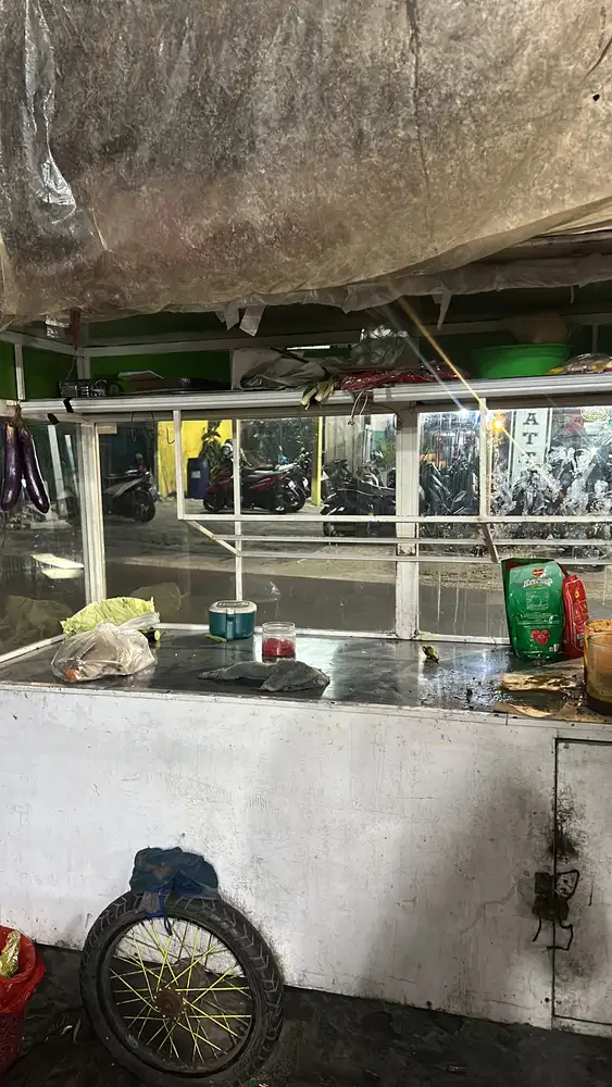 Dicari karyawan laki laki untuk kerja di AYAM BAKAR