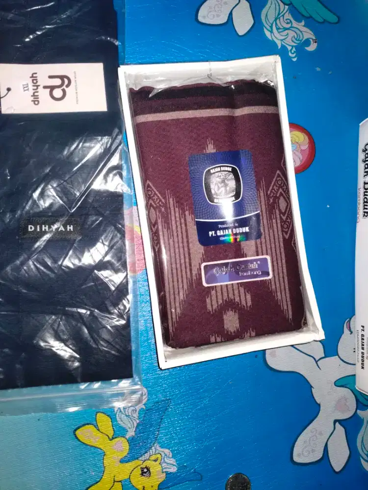 sarung merek gajah duduk masih baru