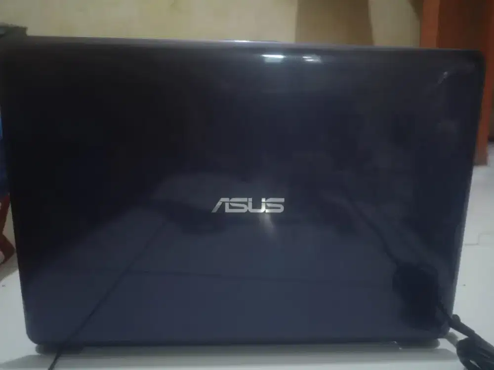 ASUS E203MAH Seken