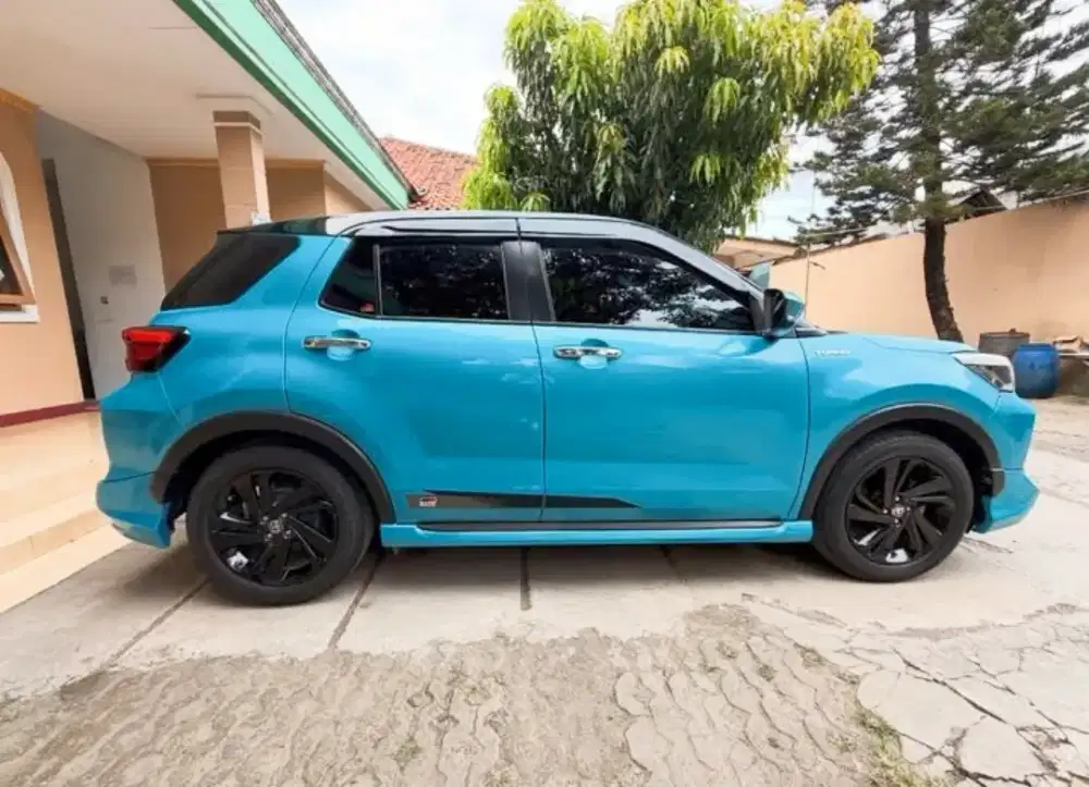 TOYOTA RAIZE 1.0 GR TURBO AT