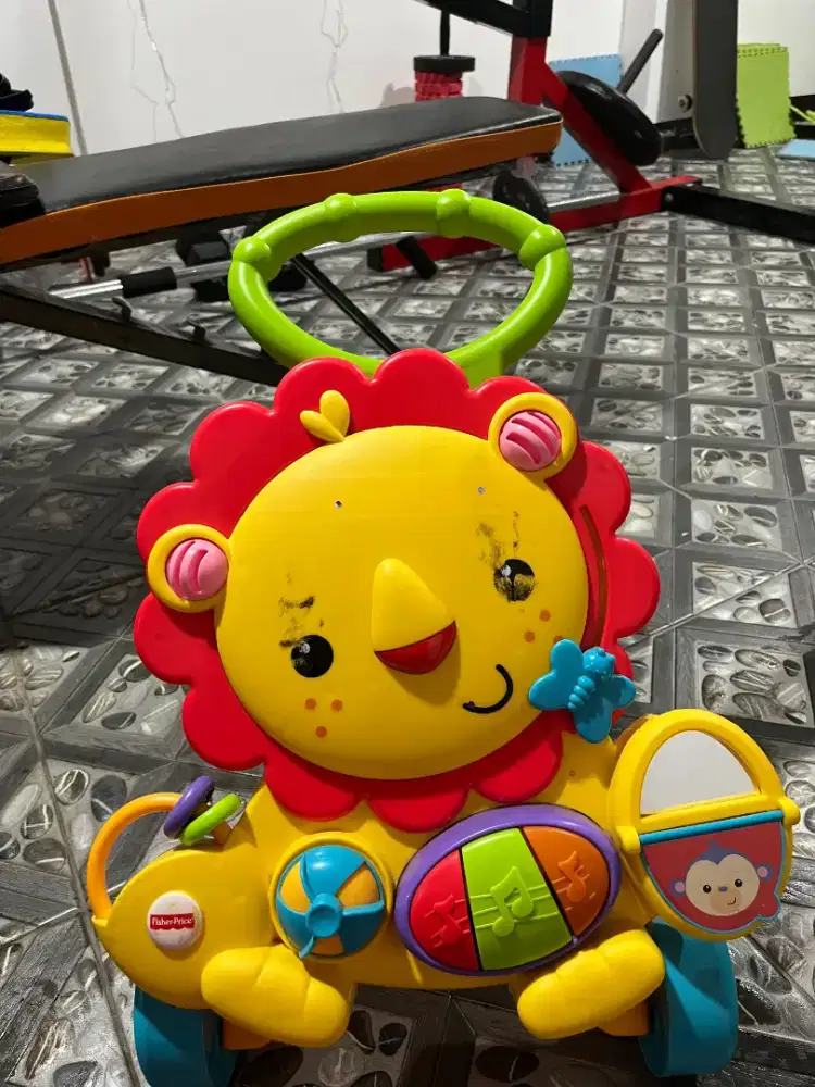 Fisher-Price Musical Lion Walker Baby Bayi