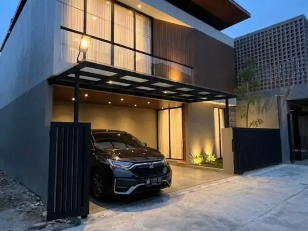 Rumah Mewah 2 Lantai Konsep Villa dengan Private Pool di Wedomartani dekat Jogjabay.