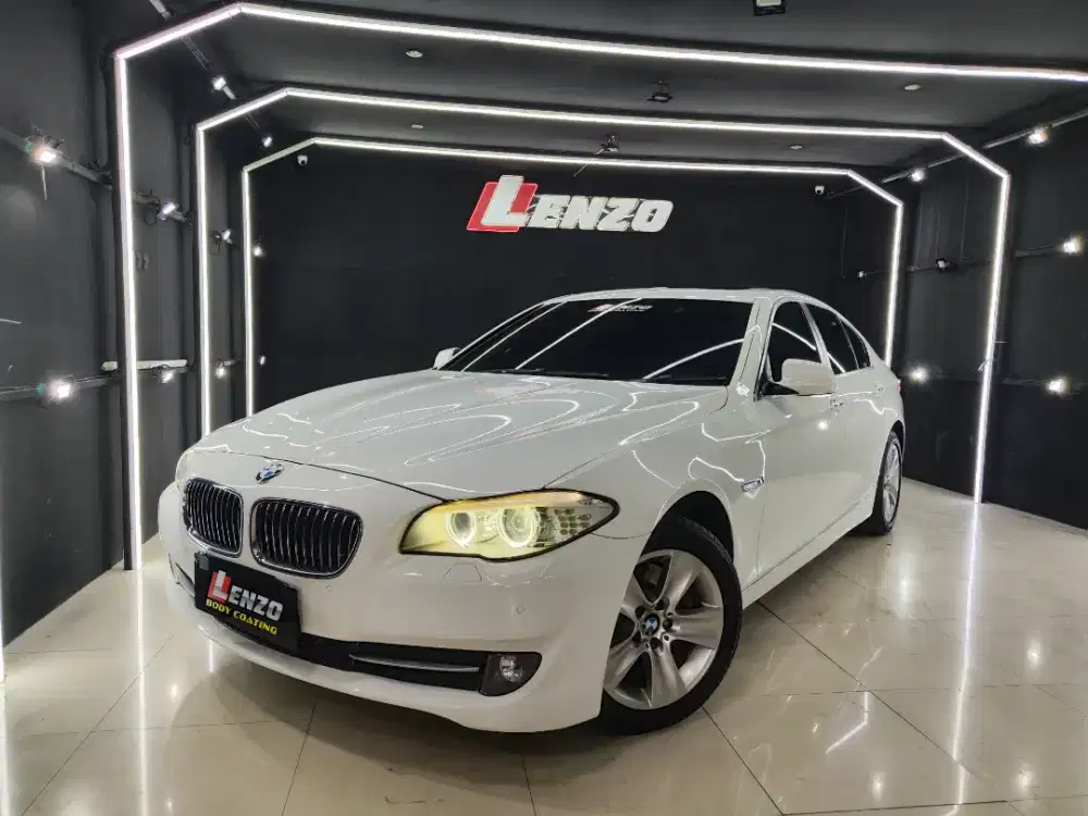 BMW 528i F10 2012 Putih Lenzo mobil