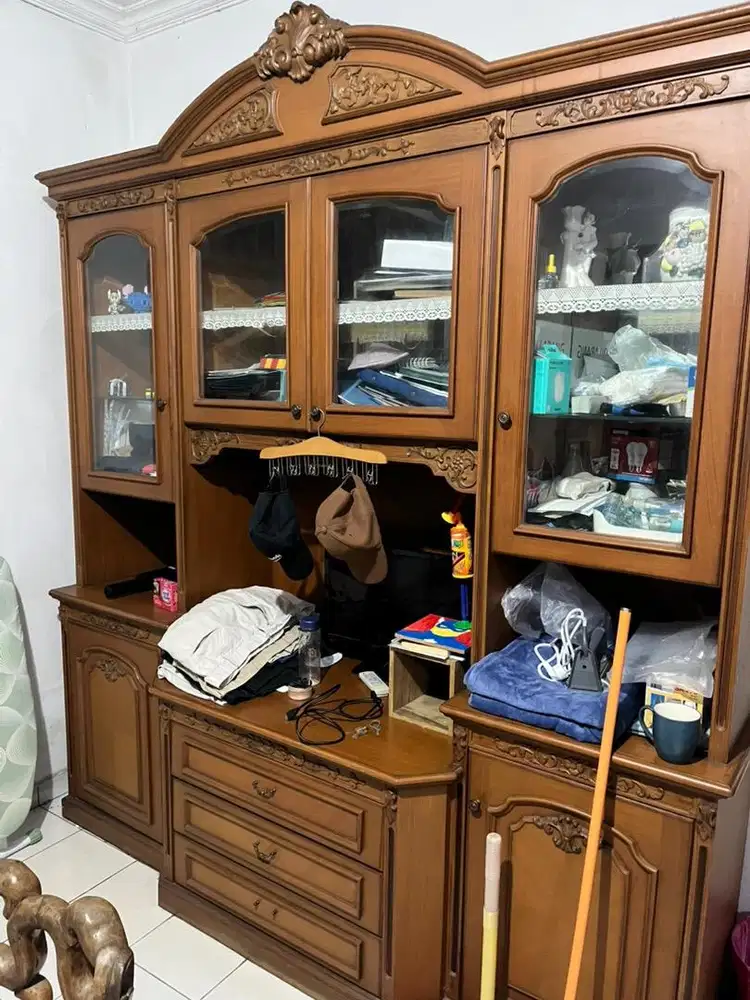 Lemari kayu besar 5 pintu