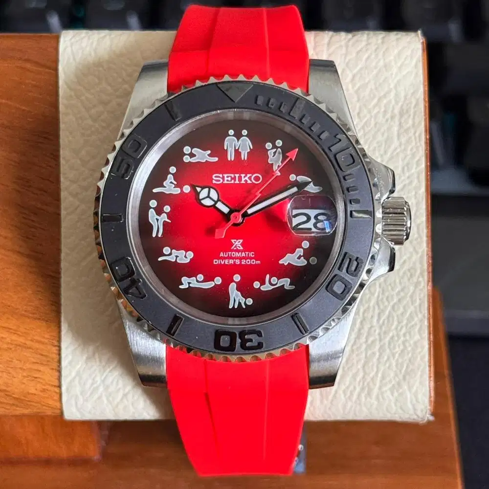 Seiko Yachtmaster Kamasutra Red NH35 Automatic El Sensuale Edition