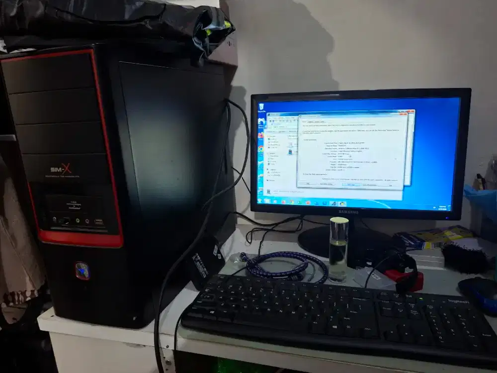 Pc + monitor + keyboard