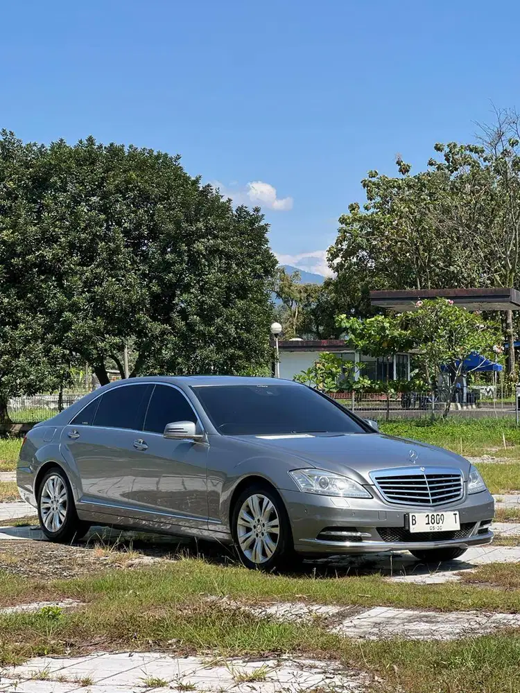 Mercedes Benz S300L 2010 Grey Abu Abu 2011 2009 Good Condition S Class