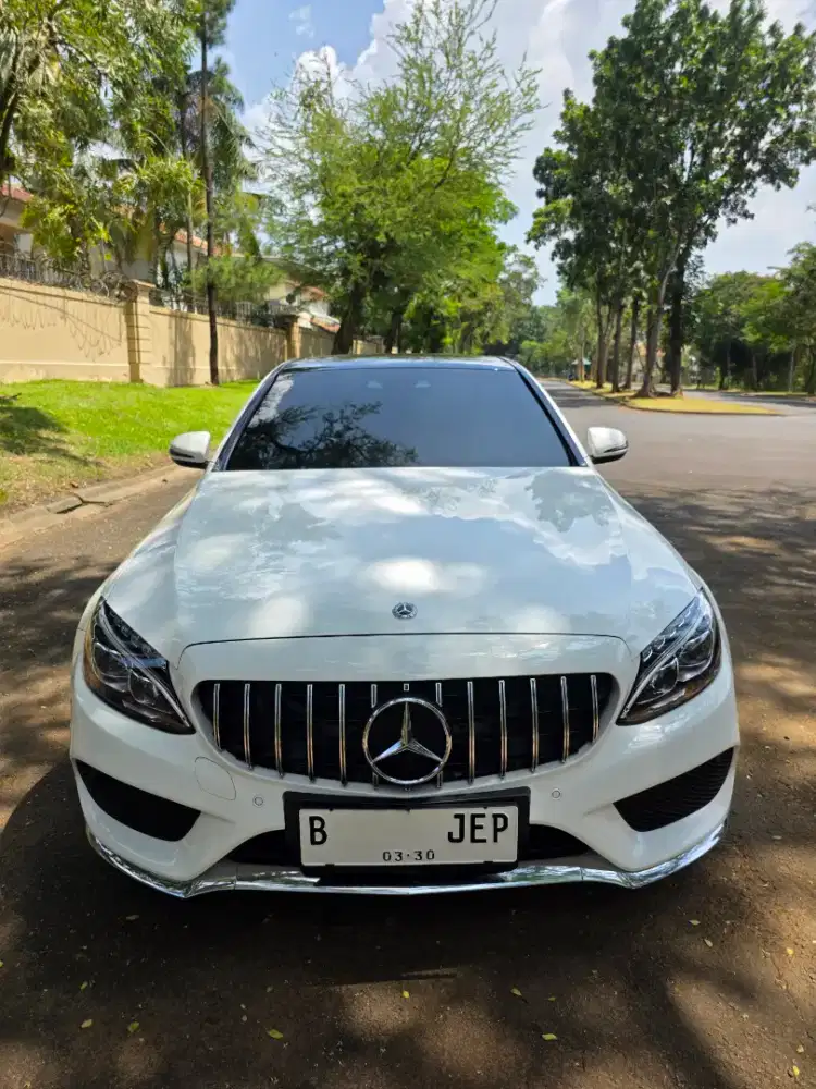 Mercedes C300 2.0 with GT-R Grille+AMG Ducktail