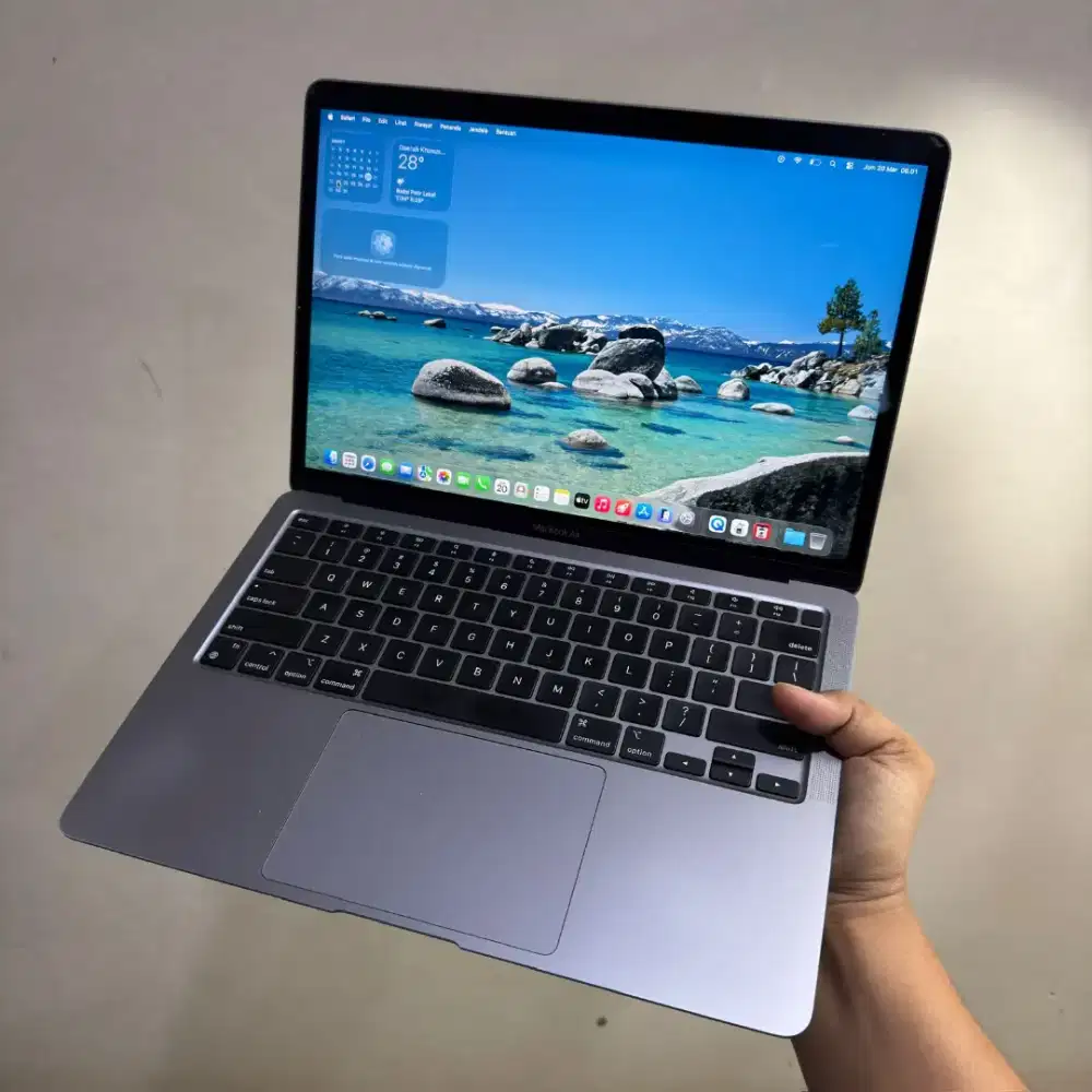 Macbook air m1 2020 ram 8gb ssd 256 normal siap pakai