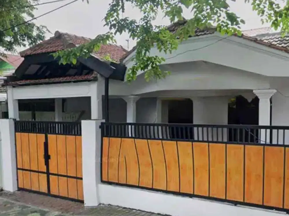 Rumah di Tengah Kota Nol Jalan Raya Sidoarjo