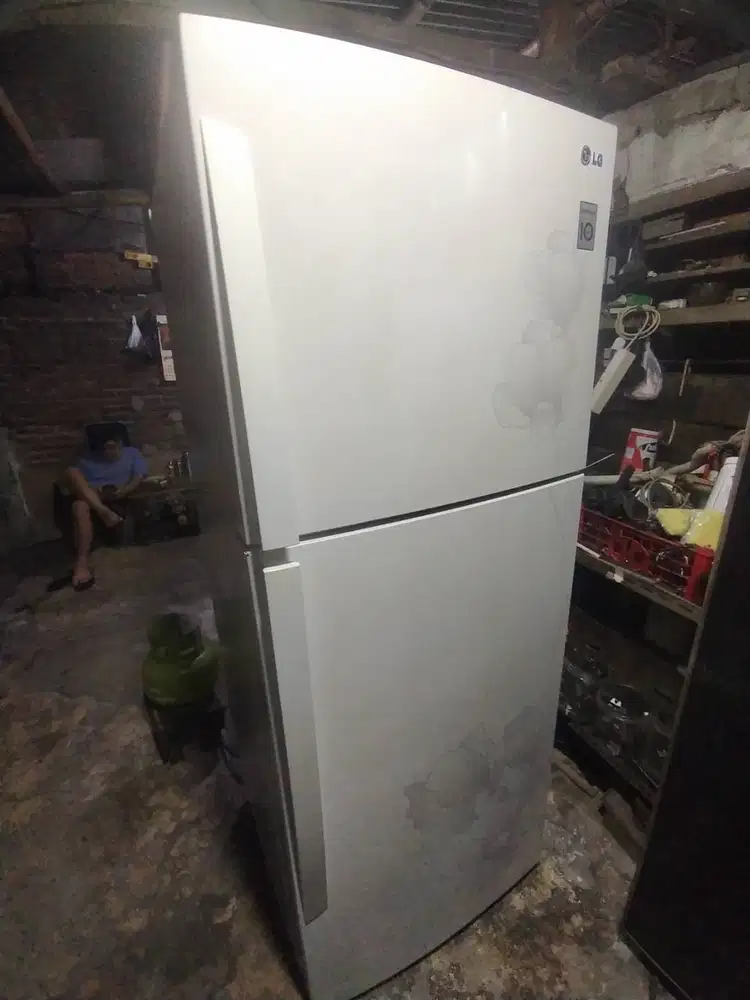 Dijual kulkas jumbo 2 pintu