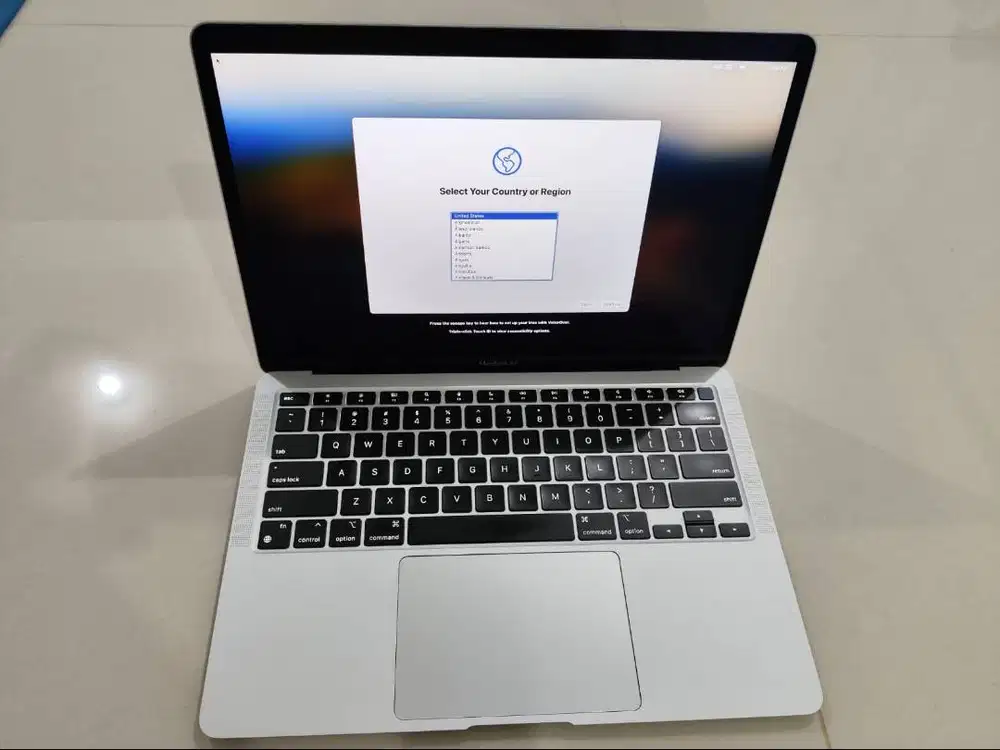 TERMURAH: MacBook Air M1 (2021)