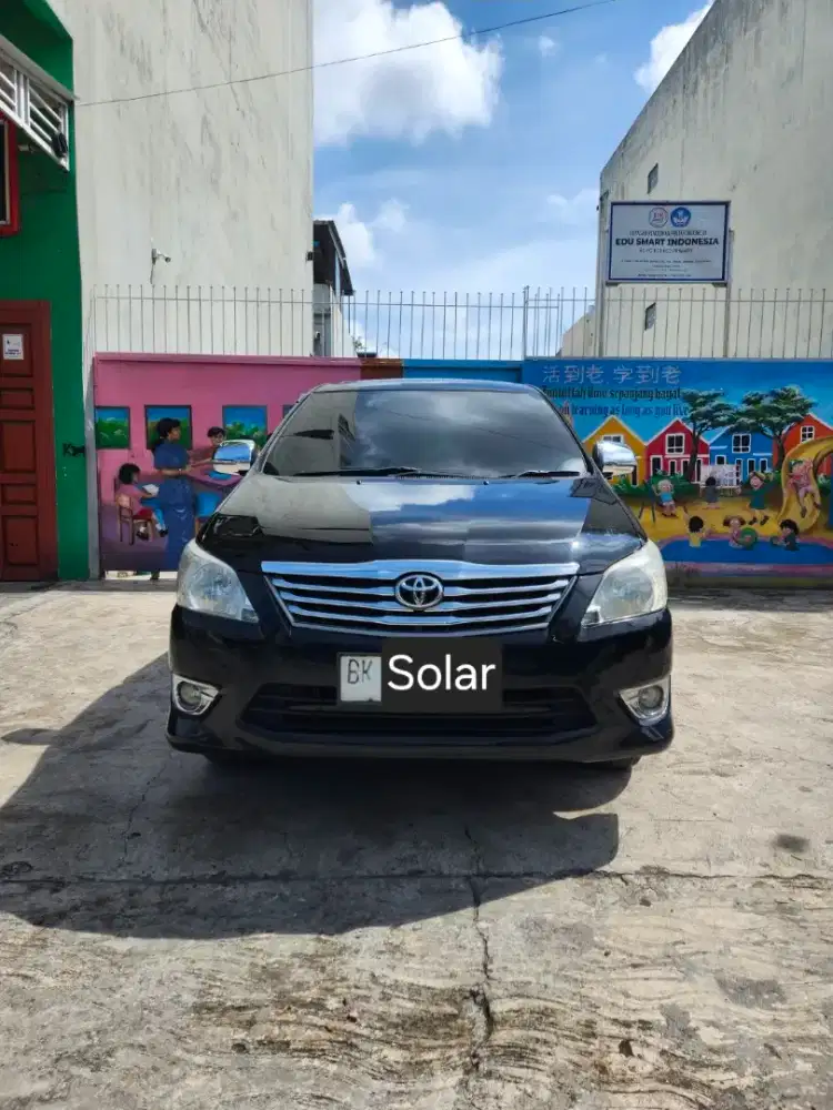 Innova diesel G manual solar 2012 pemakaian 2013 Hitam