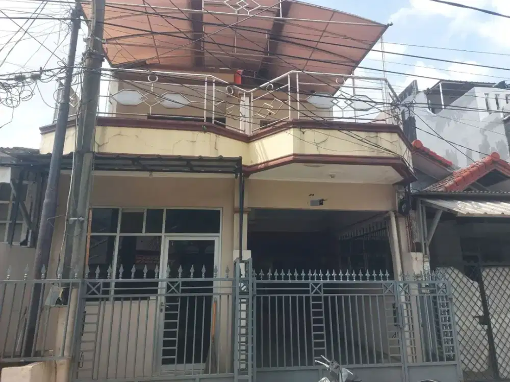 Rumah di Taman Harapan Baru Bekasi Lokasi Dekat Dengan Plaza THB Supermarket