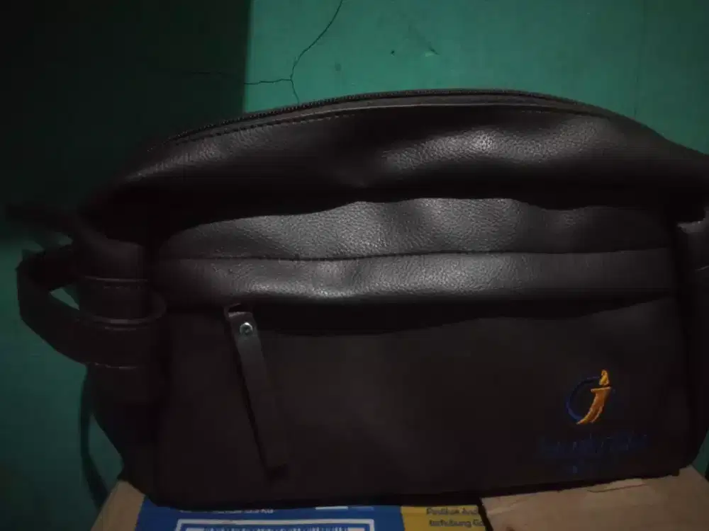 Tas selendang pria
