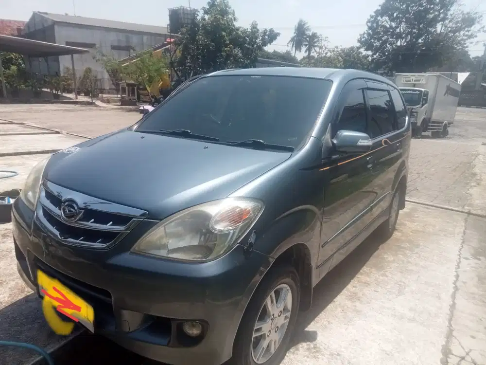 Daihatsu Xenia 2010 Bensin