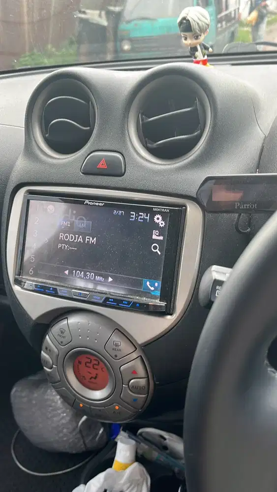 Nissan March 2011 Bensin