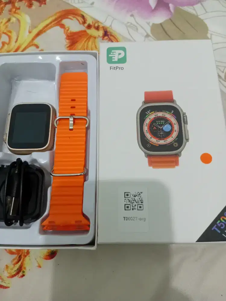 Karena butuh uang buat sehari hari