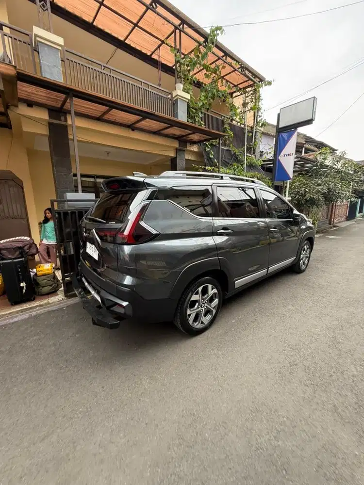 Dijual santai xpander cross istimewa