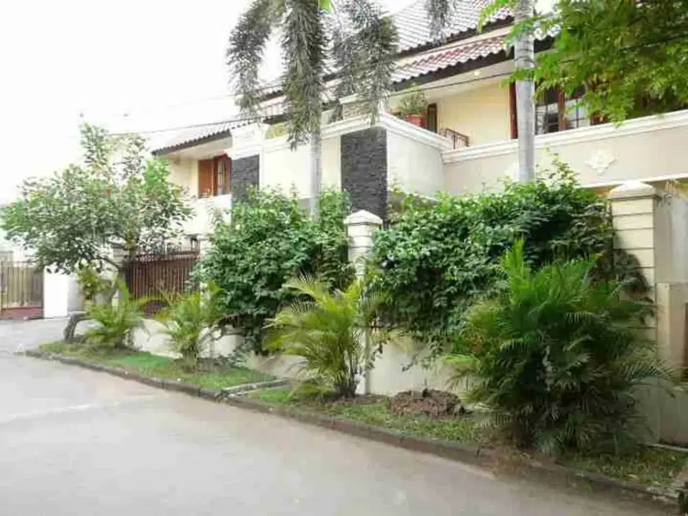 DIJUAL RUMAH MEWAH LUAS  BINTARO JAYA SEKTOR 9 Tangerang Selatan