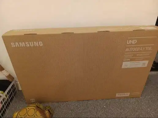 Samsung smart tv au7002 43inc HD 4K NEW