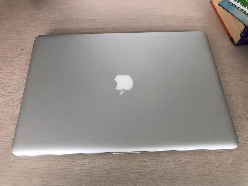 JUAL BORONGAN: MacBook Pro 17 Mid 2009 (Matot) + Banyak Bonus Cuci Gu