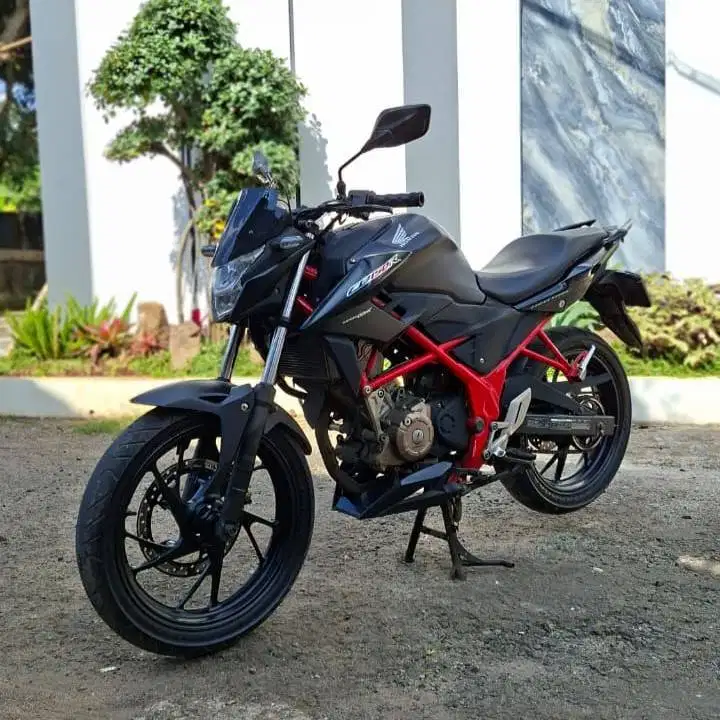 Honda CB 150R 2016 StreetFire