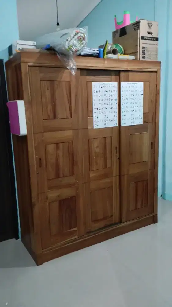 Lemari pakaian jati asli