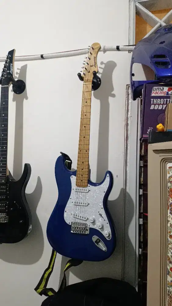 gitar listrik/electric Legacy EG-100 Stratocaster.
