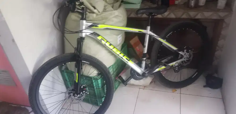 Dijual Sepeda Gunung Rubick – Kondisi Baru!