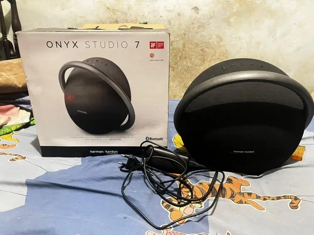 Harman Kardon Onyx Studio 7