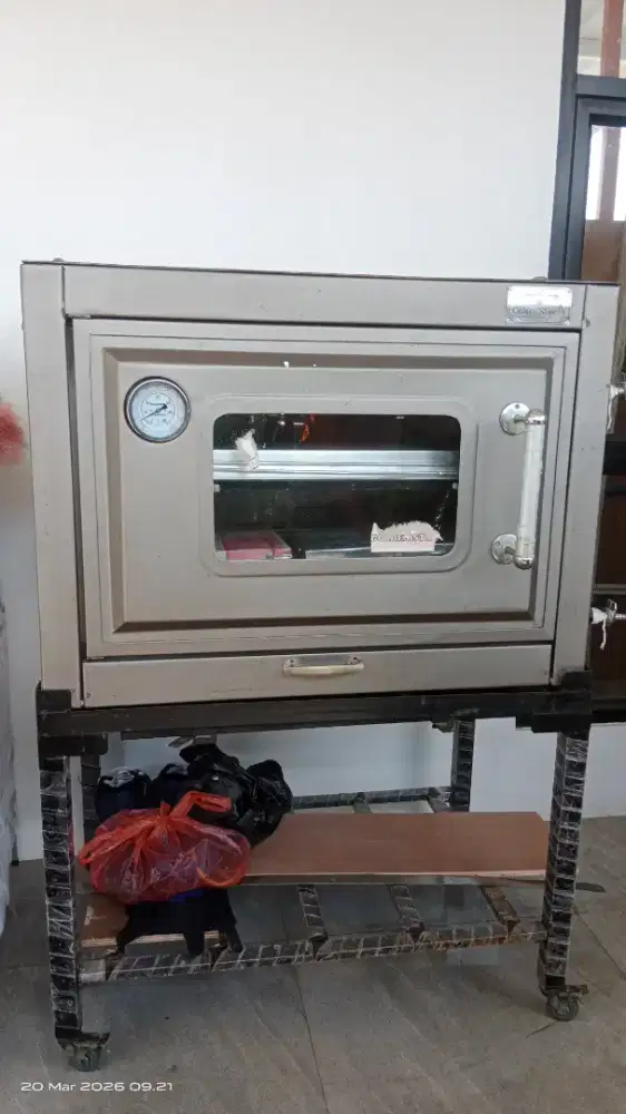 Oven kue golden stars