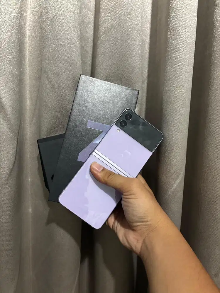 Samsung flip 3 8/256gb sein